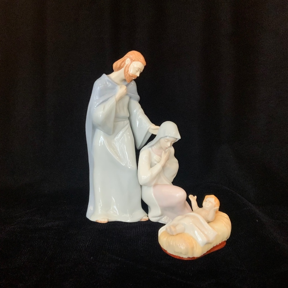 NEW AVON BETHLEHEM NATIVITY TOM O'BRIEN